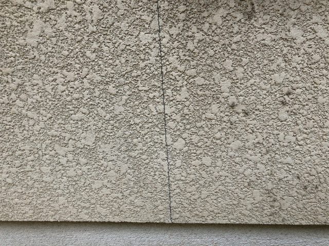 外壁のひび割れを放置すると危険!早めに対応すべき理由